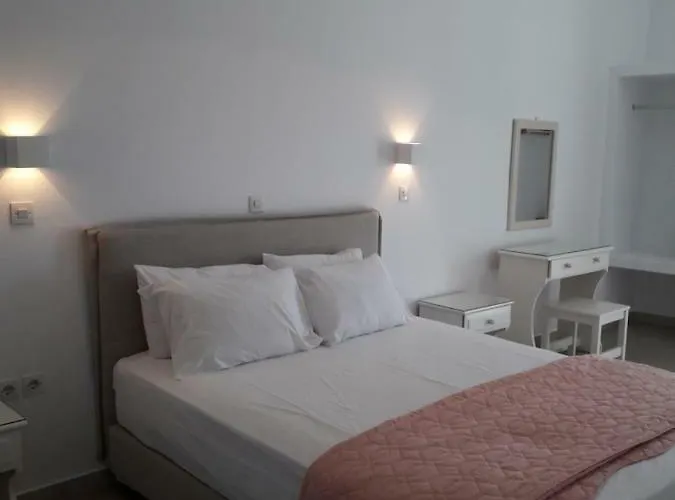 Naxos Golden 2 Agia Anna (Naxos)